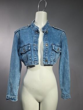 Cropped Light Blue Denim Military-Style Jacket R10